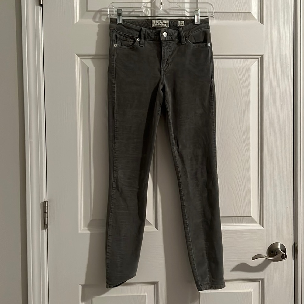 Lucky Brand Army Green Brushed Corduroy Skinny Jeans - size 25 (size 0)